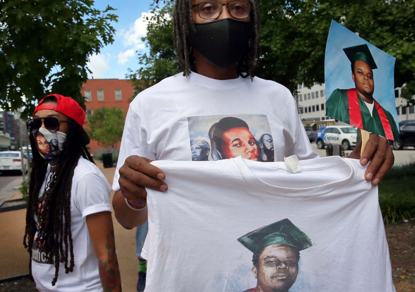 Protesters march for Michael Brown, call for charges against Darren Wilson